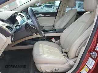 2016 Lincoln MKZ Hybrid z VIN 3LN6L2LU8GR627840, wystawiony jako Copart lot #61486675 z przebiegiem 61 690 mil mil oraz Szkoda całkowita • Salvage title. Historia ofert i sprzedaży dostępna na DreamBid. Obrazek 7.