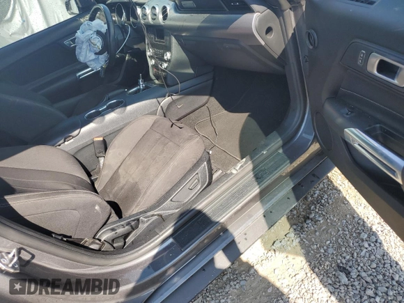 2021 Ford Mustang GT z VIN 1FA6P8CF8M5133205, wystawiony jako Copart lot #46677945 z przebiegiem Nie podano mil oraz Tytuł czysty. Historia ofert i sprzedaży dostępna na DreamBid. Obrazek 8.