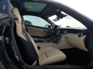 2017 Mercedes-Benz SLC 300 z VIN WDDPK3JA9HF130892, wystawiony jako Copart lot #71975454 z przebiegiem 60 190 mil mil oraz Szkody całkowita. Historia ofert i sprzedaży dostępna na DreamBid. Obrazek 10.