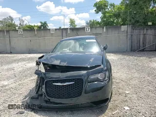 2019 Chrysler 300 with VIN 2C3CCABG8KH508305, listed as a Copart auction lot 53544525 with 112,800 mi miles and Non Repairable. Bid and sale history available at carsss.com. Image 11.