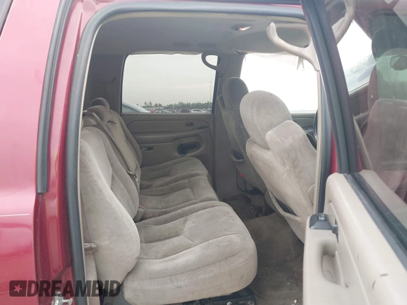 2006 Chevrolet Suburban LS w/1WT with VIN 1GNEC16Z66J170138, listed as a IAAI auction lot 41712685 with 240,643 mi miles. Bid and sale history available at carsss.com. Image 8.
