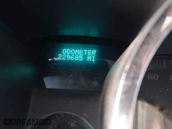 2011 Chevrolet Traverse 1LT z VIN 1GNKRGED1BJ288778, wystawiony jako IAAI lot #42064961 z przebiegiem 229 685 mil mil oraz . Historia ofert i sprzedaży dostępna na DreamBid. Obrazek 7.