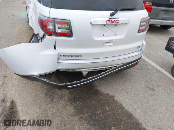 2016 GMC Acadia SLT with VIN 1GKKRRKD7GJ115142, listed as a IAAI auction lot 42129244 with 173,905 mi miles. Bid and sale history available at carsss.com. Image 17.