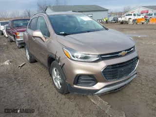 2018 Chevrolet Trax LT with VIN 3GNCJLSB4JL400701, listed as a IAAI auction lot 41711531 with 102,498 mi miles. Bid and sale history available at carsss.com. Image 1.