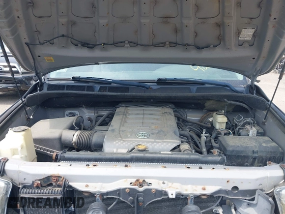 2008 Toyota Tundra z VIN 5TBBV54168S523406, wystawiony jako IAAI lot #42445574 z przebiegiem 117 947 mil mil oraz . Historia ofert i sprzedaży dostępna na DreamBid. Obrazek 10.