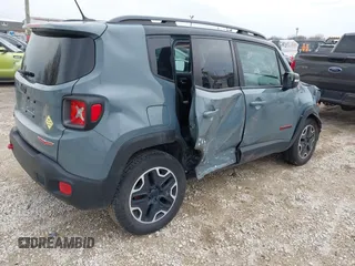 2015 Jeep Renegade Trailhawk z VIN ZACCJBCT4FPB79254, wystawiony jako IAAI lot #41965451 z przebiegiem 87 398 mil mil oraz . Historia ofert i sprzedaży dostępna na DreamBid. Obrazek 4.