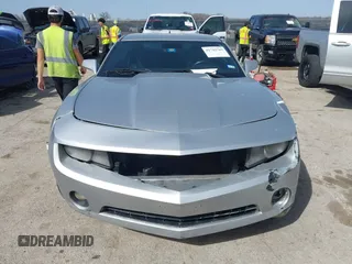2013 Chevrolet Camaro LS с VIN 2G1FA1E32D9131600, выставлен на аукционе IAAI как лот 41742765 с пробегом 184 660 миль миль и . История ставок и продаж доступна на DreamBid. Изображение 12.