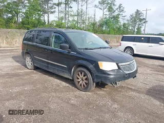 2015 Chrysler Town & Country Touring with VIN 2C4RC1BG0FR553762, listed as a IAAI auction lot 41933227 with 198,499 mi miles. Bid and sale history available at carsss.com. Image 1.