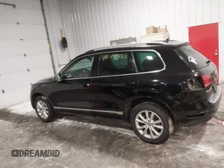 2013 Volkswagen Touareg Exec с VIN WVGEF9BP9DD004013, выставлен на аукционе IAAI как лот 41644882 с пробегом 148 096 миль миль и . История ставок и продаж доступна на DreamBid. Изображение 14.