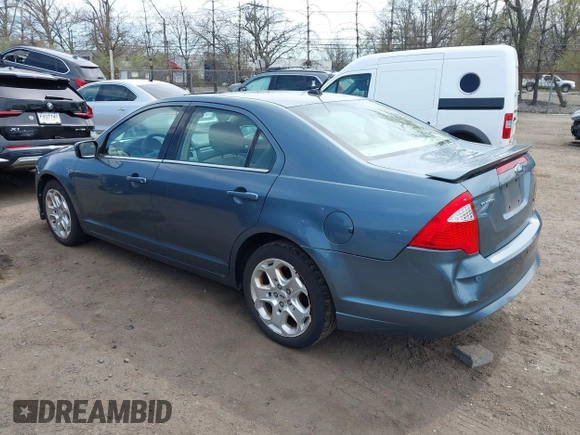 2011 Ford Fusion SE with VIN 3FAHP0HA0BR254554, listed as a IAAI auction lot 42067438 with 104,691 mi miles. Bid and sale history available at carsss.com. Image 3.