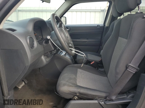 2015 Jeep Patriot Sport with VIN 1C4NJPBB5FD398639, listed as a Copart auction lot 47272375 with 175,451 mi miles and Salvage Title. Bid and sale history available at carsss.com. Image 7.