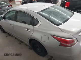 2015 Nissan Altima 2.5 S with VIN 1N4AL3APXFN326902, listed as a IAAI auction lot 41844621 with 229,172 mi miles. Bid and sale history available at carsss.com. Image 3.