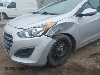 2016 Hyundai Elantra z VIN KMHD35LH9GU319385, wystawiony jako IAAI lot #42071149 z przebiegiem 129 154 mil mil oraz . Historia ofert i sprzedaży dostępna na DreamBid. Obrazek 6.