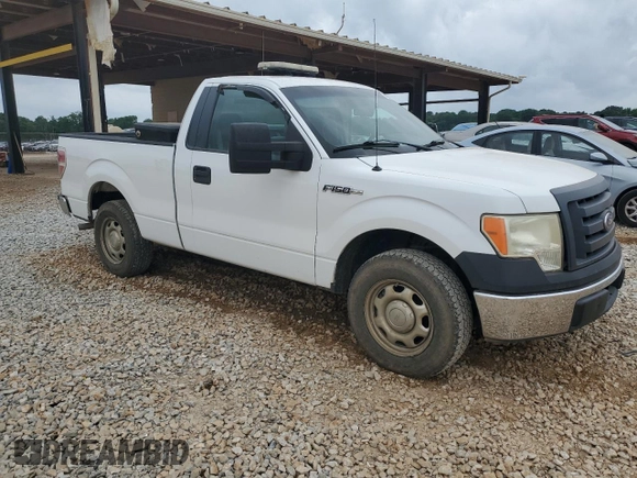 2010 Ford F-150 XL with VIN 1FTMF1CW2AFC54023, listed as a Copart auction lot 57428195 with 183,892 mi miles and Salvage title. Bid and sale history available at DreamBid. Image 4.