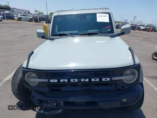 2022 Ford Bronco with VIN 1FMEE5DP6NLB34962, listed as a IAAI auction lot 42432037 with 101,044 mi miles and . Bid and sale history available at DreamBid. Image 13.