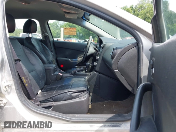 2006 Pontiac G6 GT with VIN 1G2ZH558164224945, listed as a IAAI auction lot 42715067 with 225,233 mi miles and . Bid and sale history available at DreamBid. Image 5.