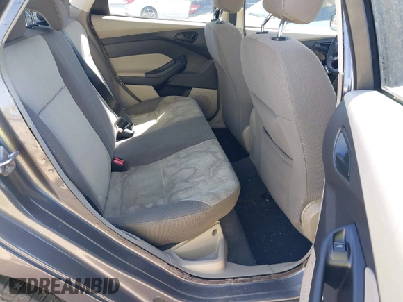 2012 Ford Focus SE with VIN 1FAHP3F23CL287402, listed as a IAAI auction lot 41814364 with 181,686 mi miles. Bid and sale history available at carsss.com. Image 8.