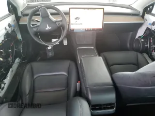 2023 Tesla Model 3 z VIN 5YJ3E1EA1PF543214, wystawiony jako Copart lot #53953185 z przebiegiem 41 701 mil mil oraz Szkoda całkowita • Salvage title. Historia ofert i sprzedaży dostępna na DreamBid. Obrazek 8.
