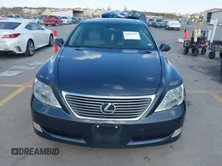 2008 Lexus LS 460 L z VIN JTHGL46F885026836, wystawiony jako IAAI lot #41881113 z przebiegiem 124 883 mil mil oraz . Historia ofert i sprzedaży dostępna na DreamBid. Obrazek 12.