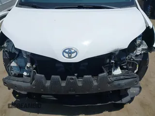 2017 Toyota Sienna LE Auto Access Seat with VIN 5TDKZ3DC3HS783912, listed as a IAAI auction lot 42664089 with 200,309 mi miles and . Bid and sale history available at DreamBid. Image 6.