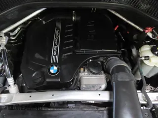 2017 BMW X5 sDrive35i z VIN 5UXKR2C39H0X03686, wystawiony jako Copart lot #58859875 z przebiegiem 84 244 mil mil oraz Szkody całkowita. Historia ofert i sprzedaży dostępna na DreamBid. Obrazek 7.
