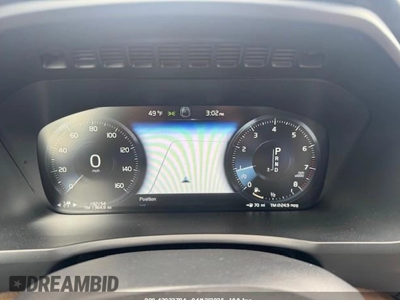 2017 Volvo XC90 Inscription with VIN YV4A22PL5H1131633, listed as a IAAI auction lot 42033784 with 192,154 mi miles. Bid and sale history available at carsss.com. Image 6.