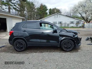 2018 Chevrolet Trax LT with VIN 3GNCJPSB7JL332871, listed as a IAAI auction lot 41946788 with 60,987 mi miles. Bid and sale history available at carsss.com. Image 14.
