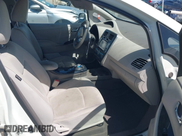 2011 Nissan LEAF SL-e z VIN JN1AZ0CP1BT007790, wystawiony jako IAAI lot #41943215 z przebiegiem 62 468 mil mil oraz . Historia ofert i sprzedaży dostępna na DreamBid. Obrazek 5.