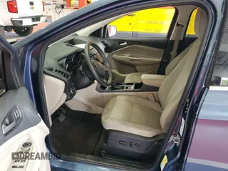 2018 Ford Escape SE z VIN 1FMCU9GD2JUA75853, wystawiony jako IAAI lot #42399997 z przebiegiem 89 772 mil mil oraz . Historia ofert i sprzedaży dostępna na DreamBid. Obrazek 17.