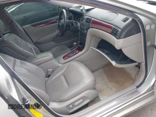 2003 Lexus ES 300 with VIN JTHBF30G730114098, listed as a IAAI auction lot 41793862 with 162,984 mi miles and . Bid and sale history available at DreamBid. Image 5.