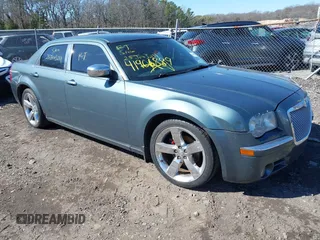 2005 Chrysler 300 with VIN 2C3JA53GX5H188833, listed as a IAAI auction lot 41906889 with 999,999 mi miles. Bid and sale history available at carsss.com. Image 1.