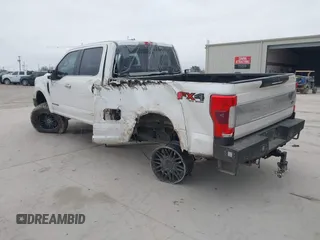 2017 Ford F-250 Lariat with VIN 1FT7W2BTXHEB52267, listed as a IAAI auction lot 41359500 with 187,467 mi miles and . Bid and sale history available at DreamBid. Image 3.