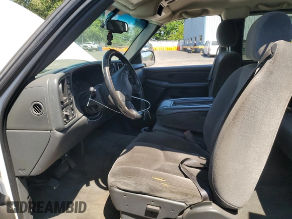 2006 GMC Sierra 1500 SLT z VIN 1GTEK19B36Z258351, wystawiony jako Copart lot #60077965 z przebiegiem 334 910 mil mil oraz Czysty tytuł • Clean title. Historia ofert i sprzedaży dostępna na DreamBid. Obrazek 7.