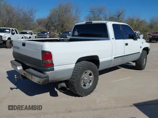 2000 Dodge Ram 2500 with VIN 1B7KC2364YJ114892, listed as a IAAI auction lot 41821163 with 334,778 mi miles. Bid and sale history available at carsss.com. Image 4.