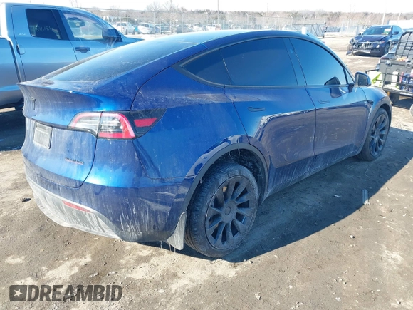 2024 Tesla Model Y Long Range with VIN 7SAYGDEE5RA252075, listed as a IAAI auction lot 41380481 with 13,088 mi miles. Bid and sale history available at carsss.com. Image 4.