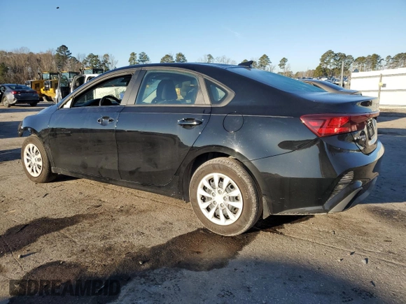 2024 Kia Forte LX with VIN 3KPF24AD0RE699194, listed as a Copart auction lot 88967025 with 32,691 mi miles and Salvage Title. Bid and sale history available at carsss.com. Image 2.