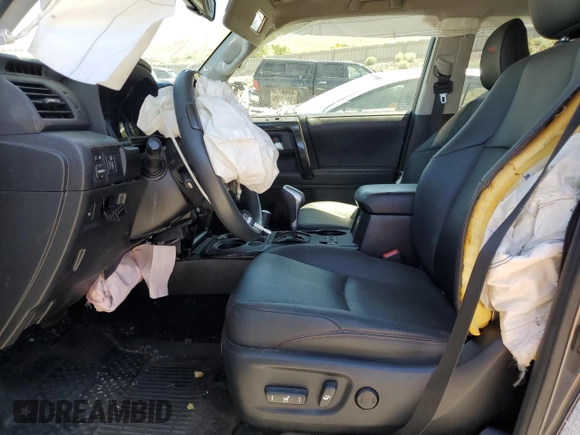 2019 Toyota 4Runner SR5 with VIN JTEBU5JR6K5675926, listed as a Copart auction lot 61691815 with 86,346 mi miles and Clean title. Bid and sale history available at DreamBid. Image 7.
