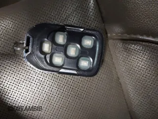 2015 Chevrolet Suburban LTZ z VIN 1GNSKKKC7FR218034, wystawiony jako IAAI lot #41884644 z przebiegiem 160 721 mil mil oraz . Historia ofert i sprzedaży dostępna na DreamBid. Obrazek 11.