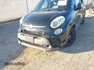 2017 FIAT 500L Trekking z VIN ZFBCFADH5HZ039470, wystawiony jako IAAI lot #40989704 z przebiegiem 117 901 mil mil oraz . Historia ofert i sprzedaży dostępna na DreamBid. Obrazek 6.