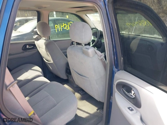 2005 Chevrolet TrailBlazer LT with VIN 1GNDT13S752310791, listed as a IAAI auction lot 41860419 with 231,078 mi miles. Bid and sale history available at carsss.com. Image 8.