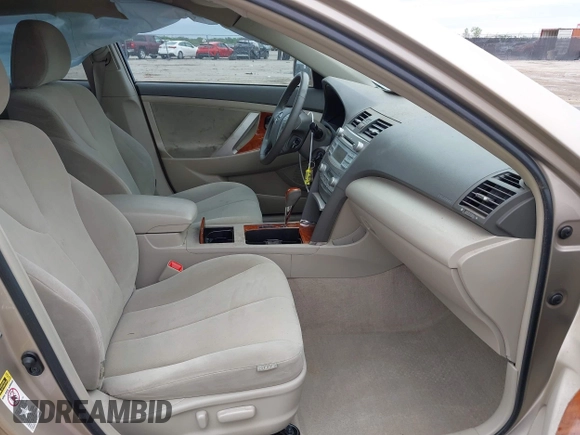 2009 Toyota Camry with VIN 4T1BE46K19U394457, listed as a IAAI auction lot 41939476 with 63,472 mi miles. Bid and sale history available at carsss.com. Image 5.