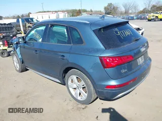 2018 Audi Q5 Premium with VIN WA1ANAFY3J2010479, listed as a IAAI auction lot 41770107 with 52,997 mi miles. Bid and sale history available at carsss.com. Image 3.