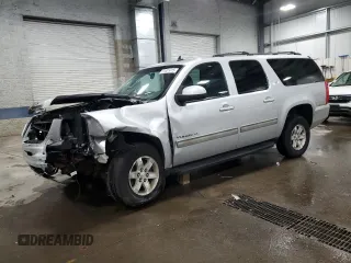 2014 GMC Yukon XL SLT z VIN 1GKS2KE77ER185806, wystawiony jako Copart lot #51831415 z przebiegiem 136 946 mil mil oraz Szkoda całkowita • Salvage title. Historia ofert i sprzedaży dostępna na DreamBid. Obrazek 1.