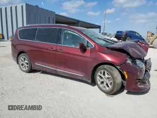2020 Chrysler Pacifica Touring L z VIN 2C4RC1BG7LR135565, wystawiony jako Copart lot #54108915 z przebiegiem 62 639 mil mil oraz Nie do naprawy • Non repairable. Historia ofert i sprzedaży dostępna na DreamBid. Obrazek 4.