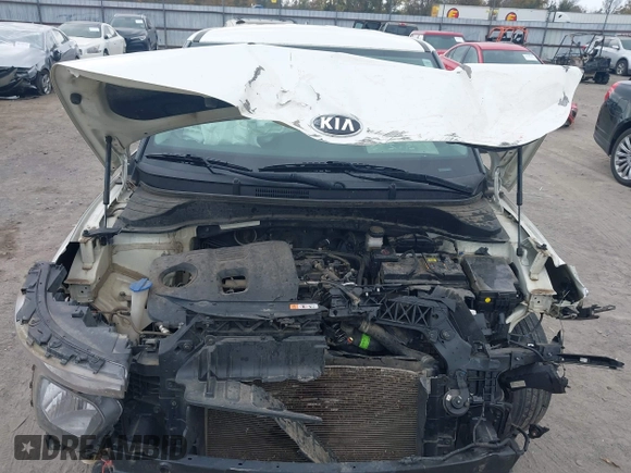 2020 Kia Soul S with VIN KNDJ23AU6L7735062, listed as a IAAI auction lot 40729662 with 100,546 mi miles and . Bid and sale history available at DreamBid. Image 10.