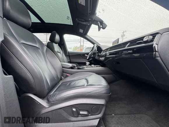 2019 Audi Q7 Premium Plus z VIN WA1LABF79KD013135, wystawiony jako Copart lot #60499135 z przebiegiem 208 776 mil mil oraz Czysty tytuł • Clean title. Historia ofert i sprzedaży dostępna na DreamBid. Obrazek 5.