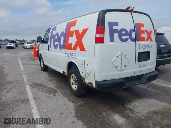 2012 GMC Savana Cargo z VIN 1GTW7FCA3C1186368, wystawiony jako IAAI lot #42127175 z przebiegiem 512 034 mil mil oraz . Historia ofert i sprzedaży dostępna na DreamBid. Obrazek 19.