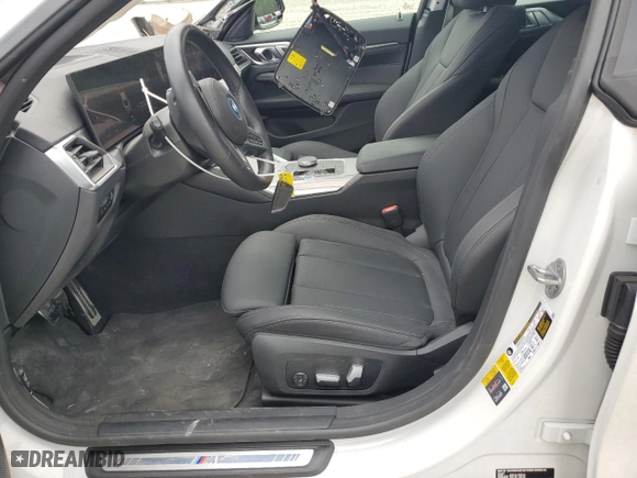 2024 BMW i4 eDrive40 with VIN WBY73AW07RFR74988, listed as a Copart auction lot 70713824 with 14,117 mi miles and Salvage Title. Bid and sale history available at carsss.com. Image 7.