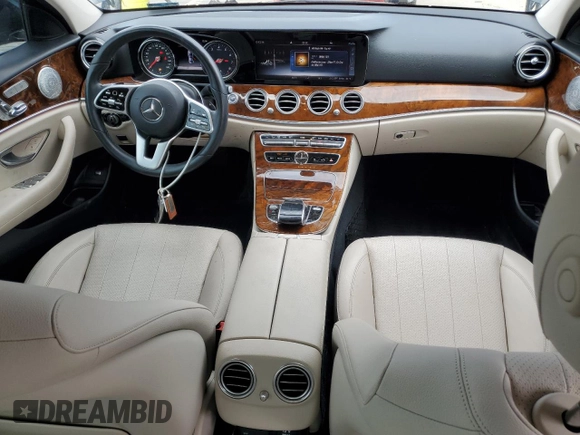 2019 Mercedes-Benz E 300 с VIN WDDZF4KB6KA648909, выставлен на аукционе Copart как лот 49472015 с пробегом 52 473 миль миль и Списание • Salvage title. История ставок и продаж доступна на DreamBid. Изображение 8.