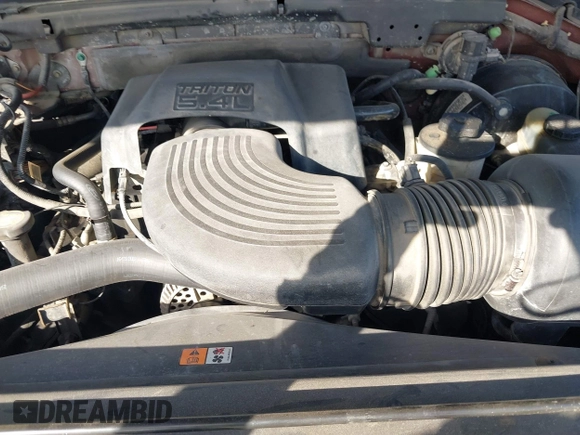 2002 Ford F-150 XL with VIN 1FTRX17L82KB68307, listed as a IAAI auction lot 40642958 with 115,737 mi miles. Bid and sale history available at carsss.com. Image 10.